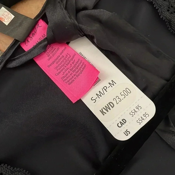 NEW ✨ LA SENZA Black Satin Robe With Lace Trim New With Tags Size S-M - Picture 3 of 8